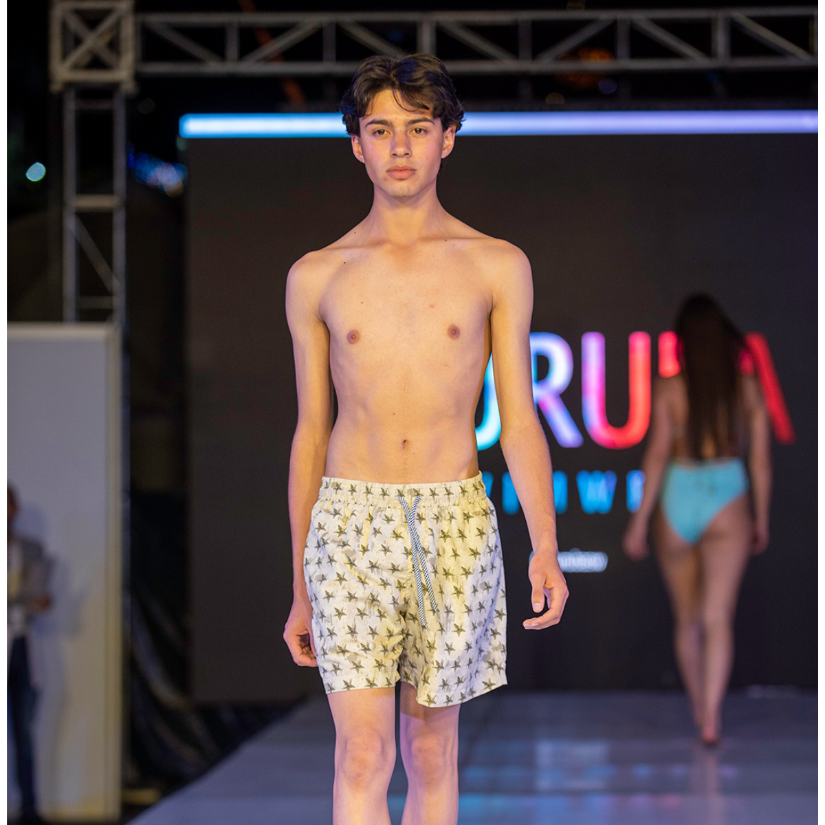 Pantaloneta de baño Army — Cintura ajustable y bolsillos