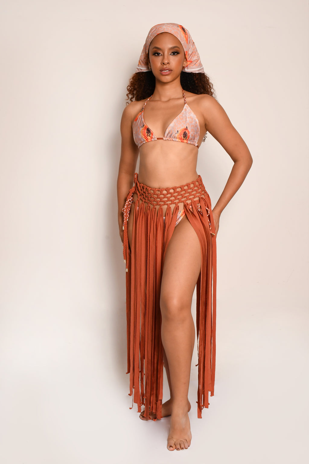 Falda tejida por artesanas en macrame MOOREA