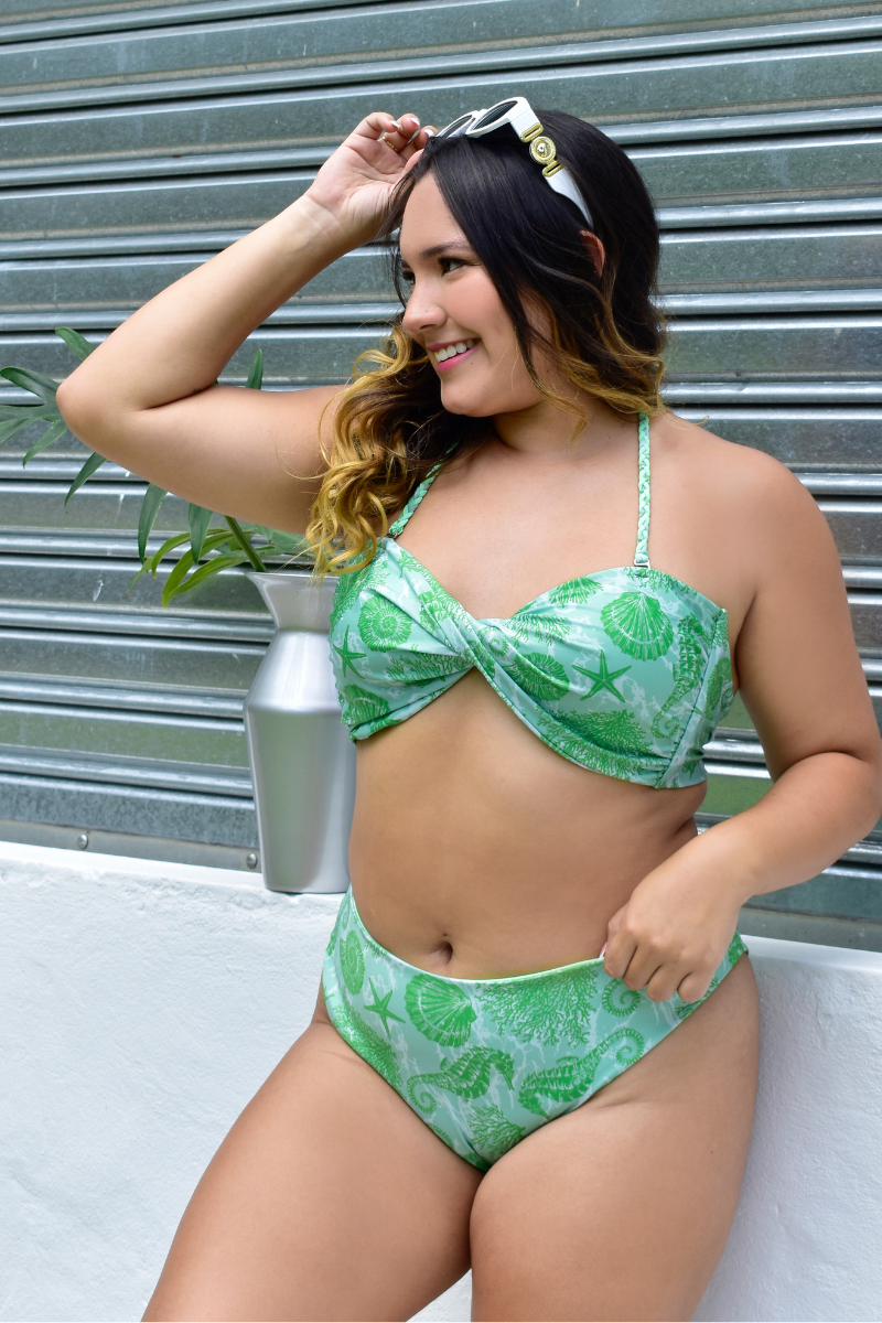 Set Milca Oasis, top twist con panty alto, Slow Swimwear