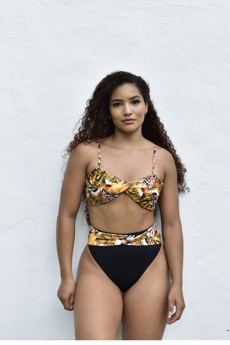 Set Milca Sunshine — Top twist y panty alto