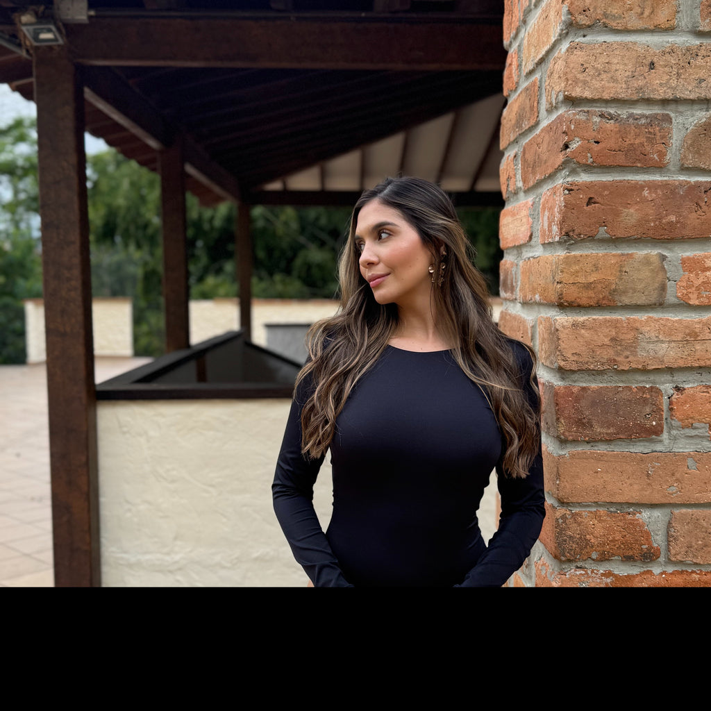 ENTERIZO OMÁN Negro – Control Abdomen & Diseño Colombiano