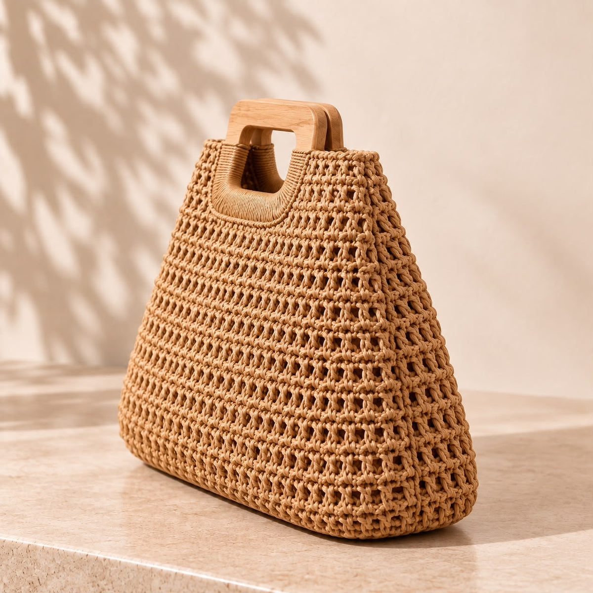 Detalles del bolso: medidas 29 x 45 cm, material fibra natural, tejido e interior