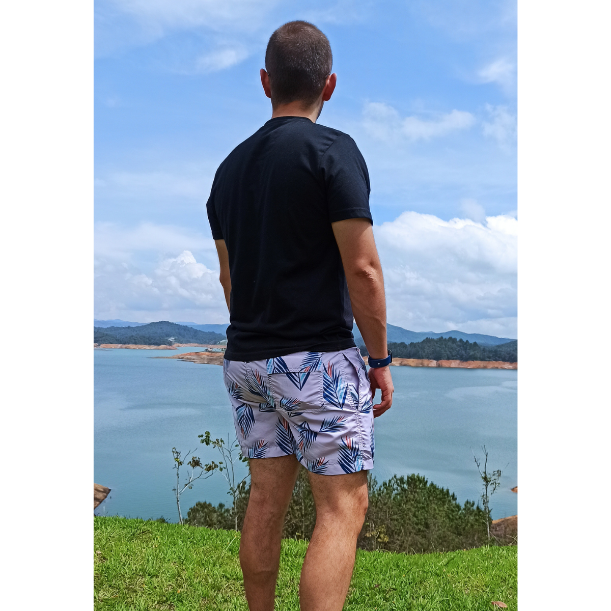 Pantaloneta de baño Sunset — Cintura ajustable y bolsillos